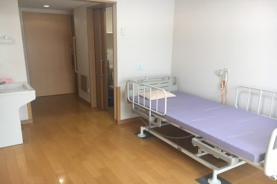シニアホーム梅里