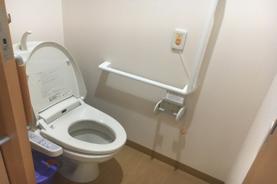 シニアホーム梅里